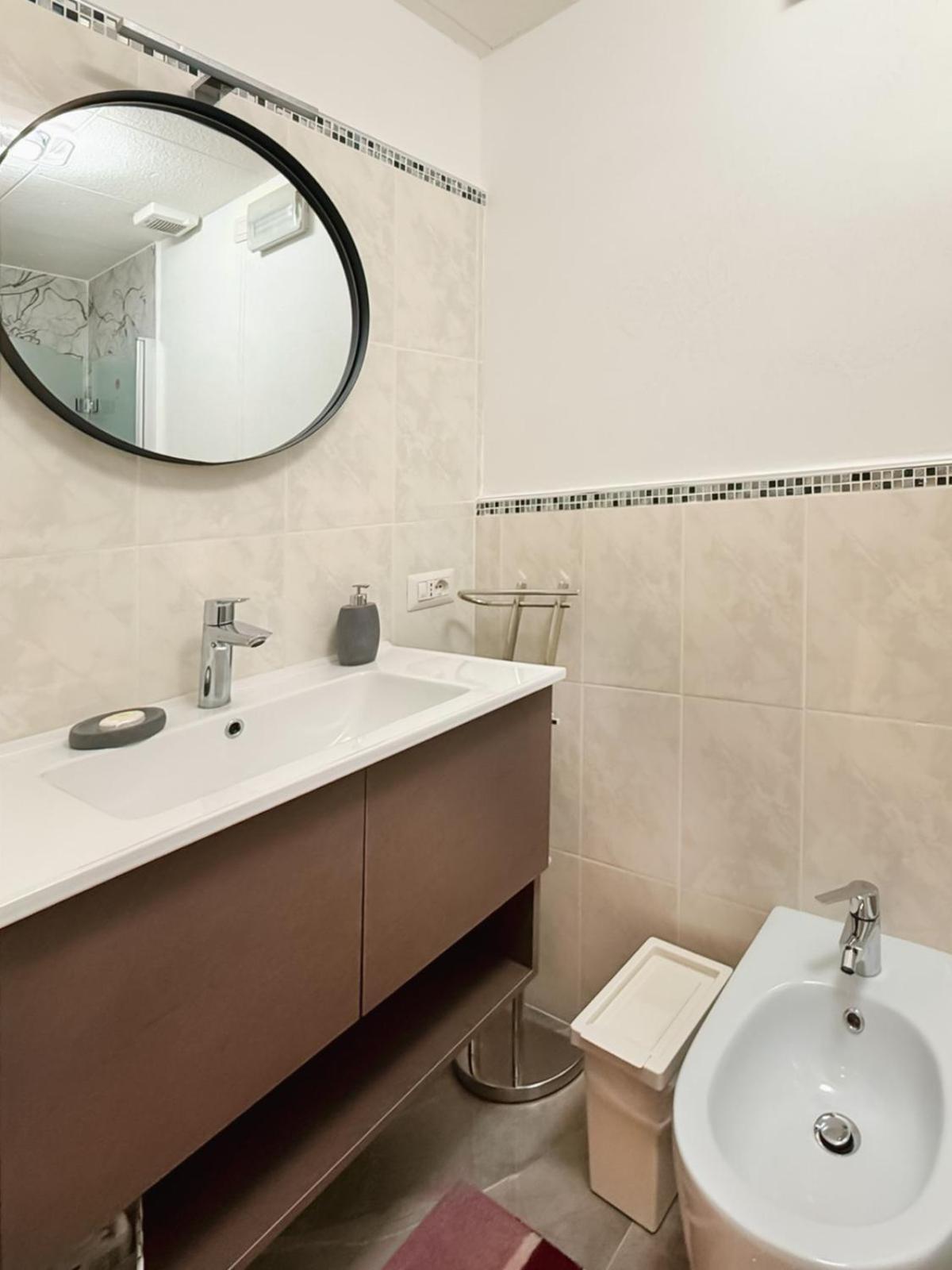 Apartment Domus Chiara Al Colosseo *
