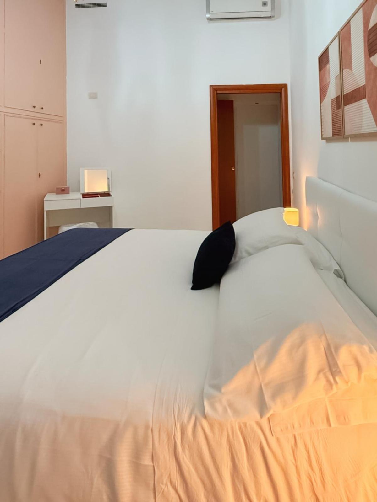 Domus Chiara Al Colosseo Apartment