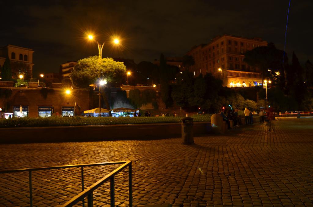 Domus Chiara Al Colosseo Apartment *
